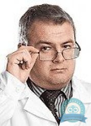 Офтальмохирург Азнабаев Булат Маратович